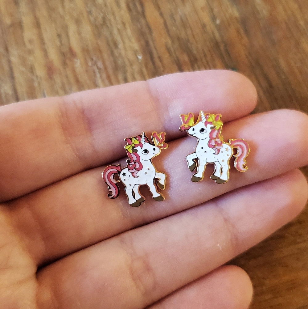 NWOT Gold Unicorn Butterfly Stud Earrings - Picture 3 of 4
